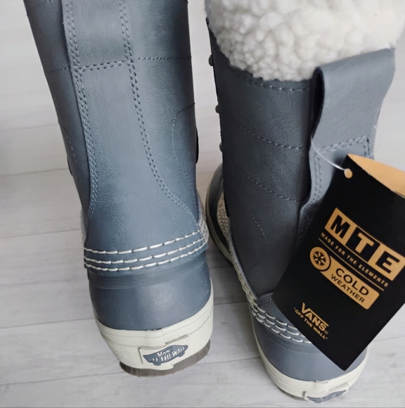 VANS NEW Standard Snow MTE Boots - Picture 11 of 16